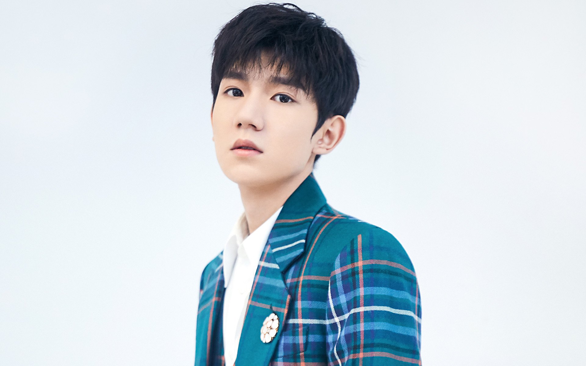 九游APP官网-海外车迷：不同国家的赛场狂欢文化揭秘，国外汽车比赛