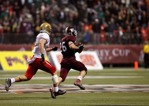 九游登录入口-球迷故事：那些追逐偶像的青春岁月，球迷算不算追星